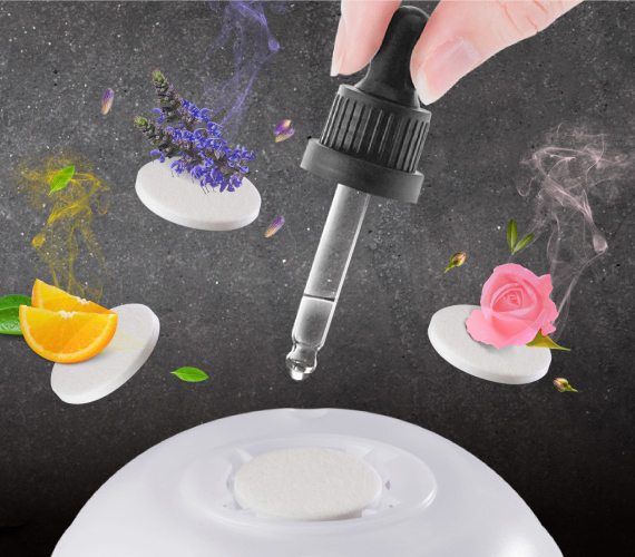 【可替換多款香氣】 贈送可替換棉片，隨心情搭配不同款精油或香水變換香氣
